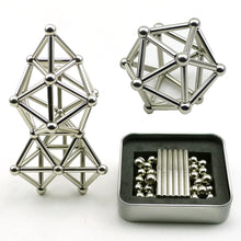 Load image into Gallery viewer, Magnet Toys Designer Construction